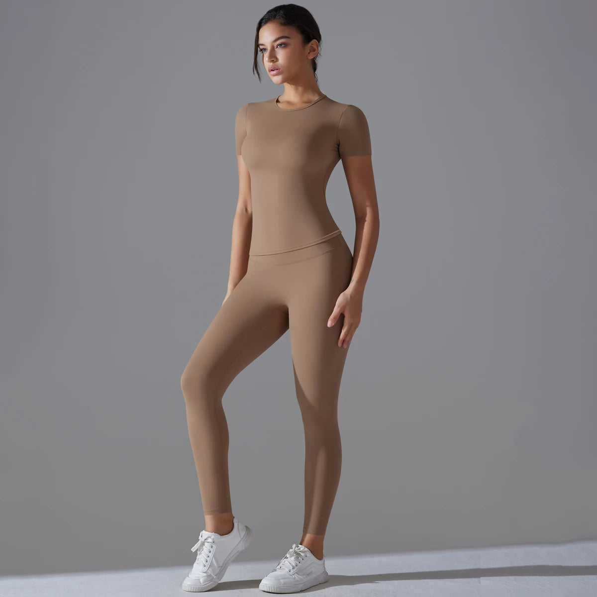 Women's Quick-Dry Gym Set – Breathable Active Top & Slim Yoga Leggings